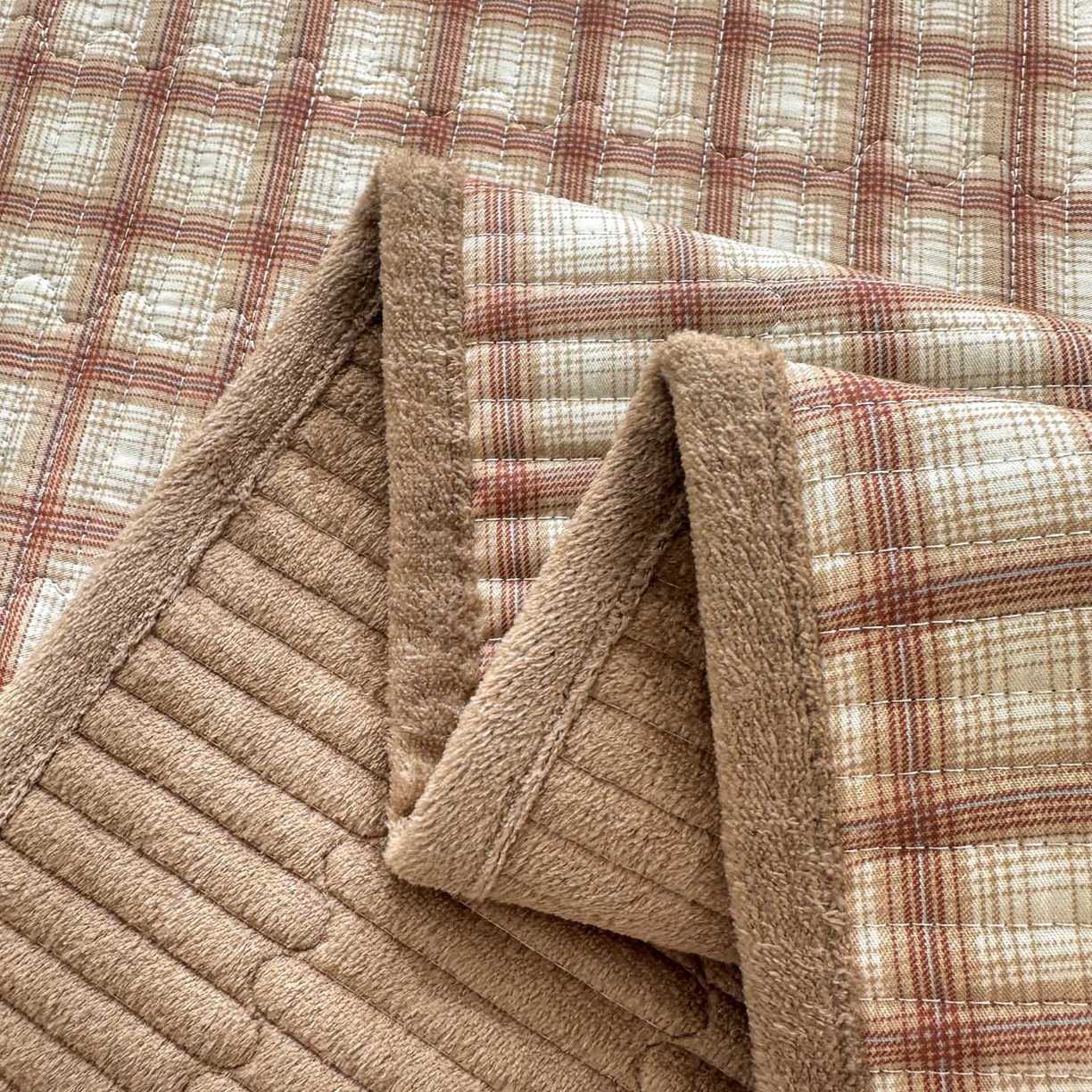 91家纺网 家纺一手货源 找家纺 恒尚居 2026新款纯棉牛奶绒床盖双面两用夹棉床单床垫-秋冬款 四季通用 咖啡格【A纯棉-B牛奶绒】