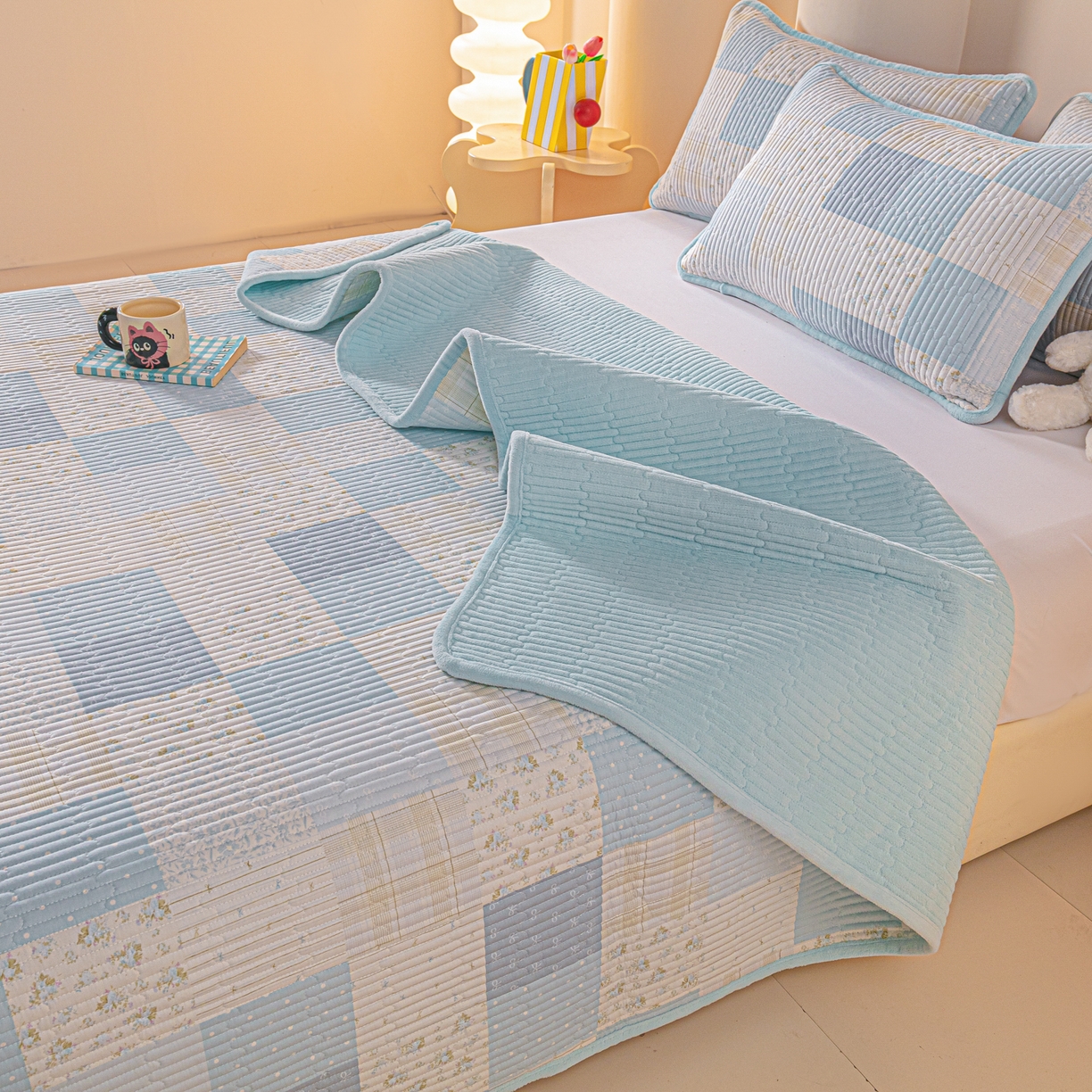 91家纺网 家纺一手货源 找家纺 恒尚居 2026新款纯棉牛奶绒床盖双面两用夹棉床单床垫-秋冬款 四季通用 芳菲-蓝【A纯棉-B牛奶绒】