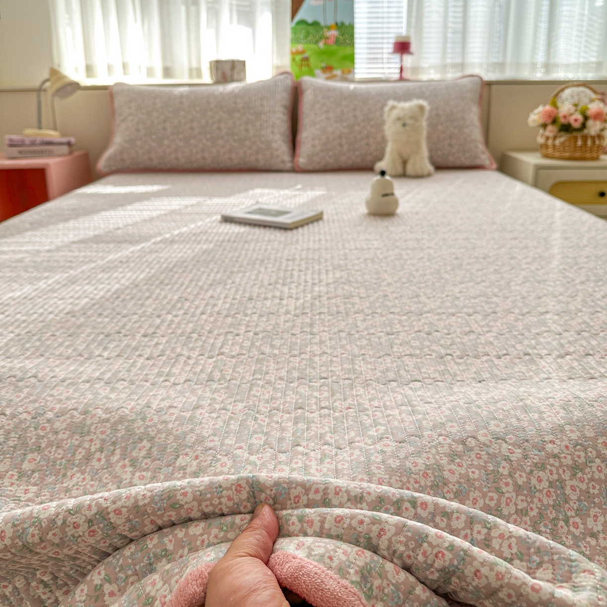 91家纺网 家纺一手货源 找家纺 恒尚居 2026新款纯棉牛奶绒床盖双面两用夹棉床单床垫-秋冬款 四季通用 花海【A纯棉-B牛奶绒】