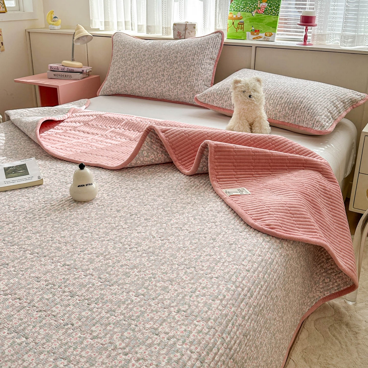 91家纺网 家纺一手货源 找家纺 恒尚居 2026新款纯棉牛奶绒床盖双面两用夹棉床单床垫-秋冬款 四季通用 花海【A纯棉-B牛奶绒】