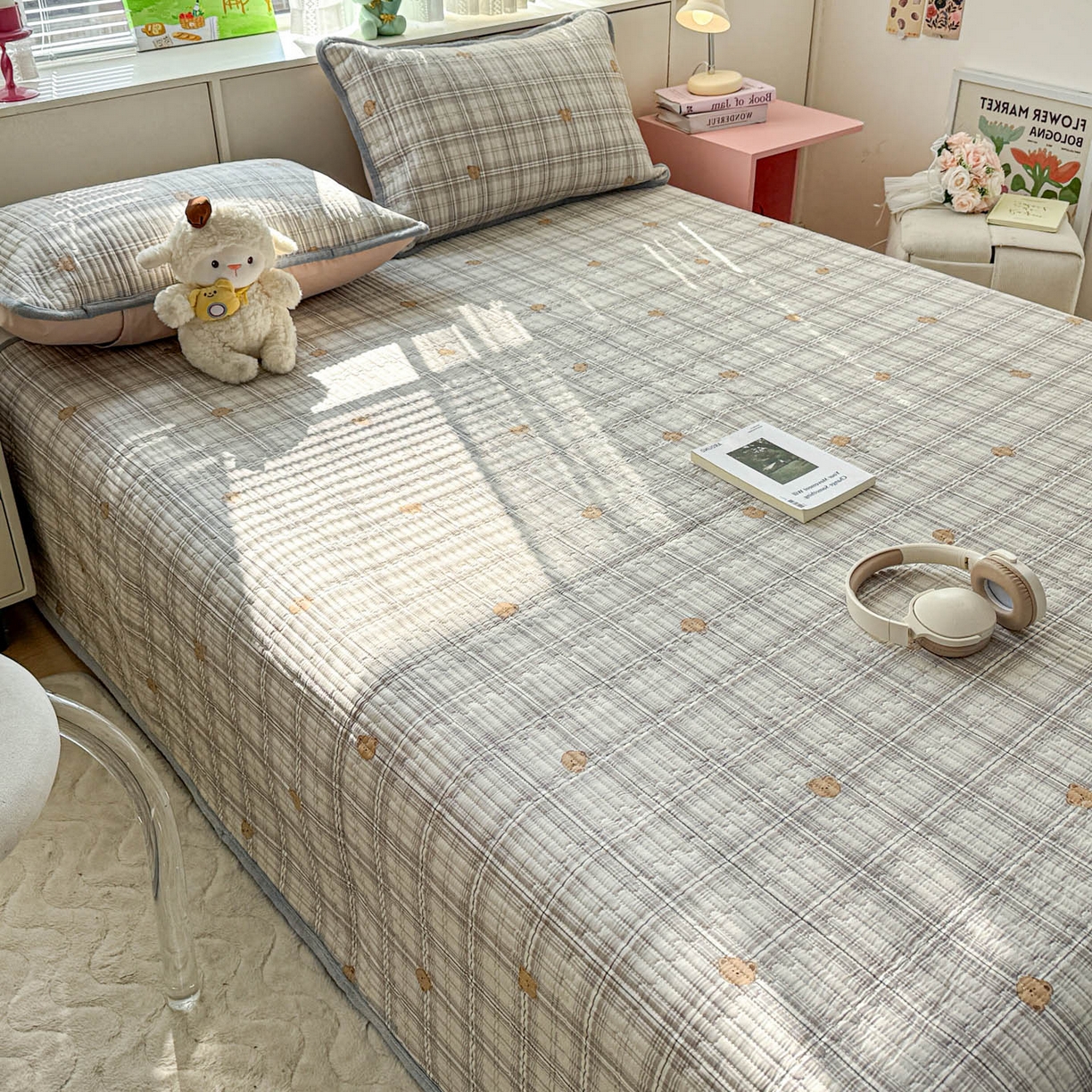 91家纺网 家纺一手货源 找家纺 恒尚居 2026新款纯棉牛奶绒床盖双面两用夹棉床单床垫-秋冬款 四季通用 米熊格【A纯棉-B牛奶绒】