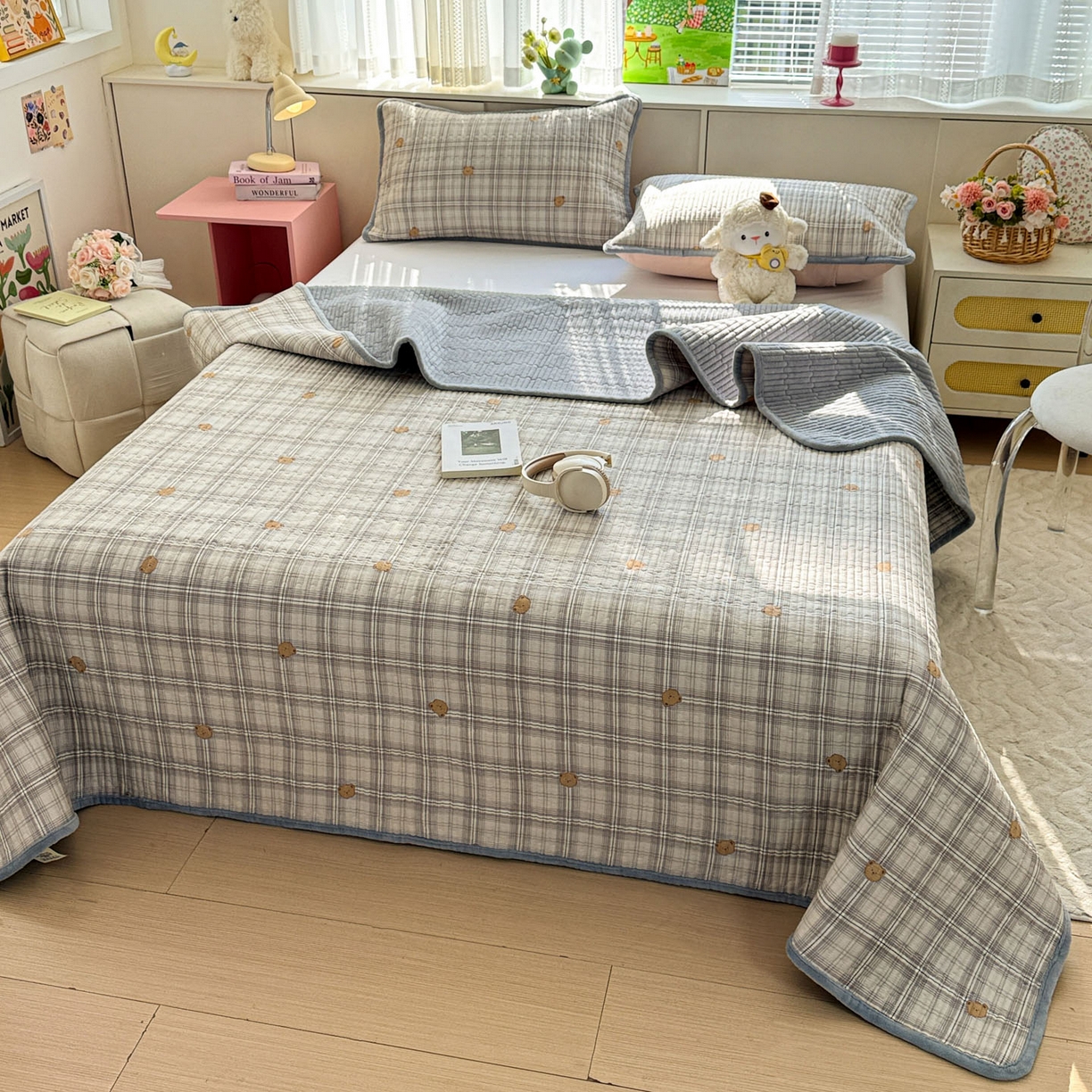 91家纺网 家纺一手货源 找家纺 恒尚居 2026新款纯棉牛奶绒床盖双面两用夹棉床单床垫-秋冬款 四季通用 米熊格【A纯棉-B牛奶绒】