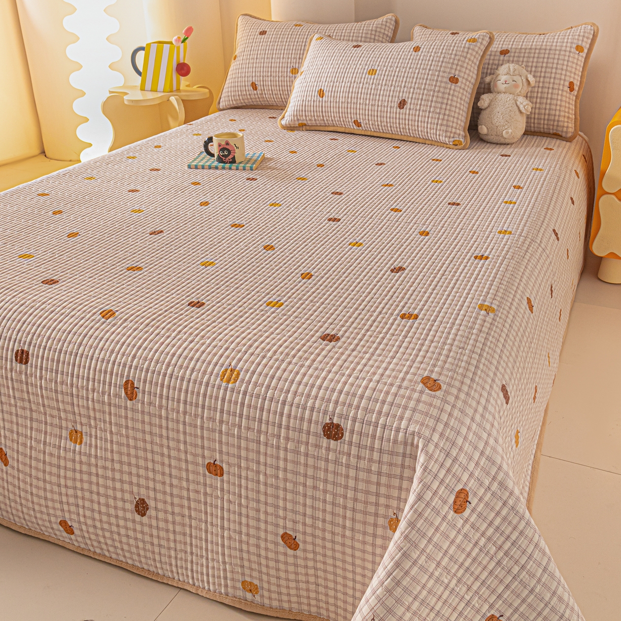 91家纺网 家纺一手货源 找家纺 恒尚居 2026新款纯棉牛奶绒床盖双面两用夹棉床单床垫-秋冬款 四季通用 南瓜奇趣【A纯棉-B牛奶绒】