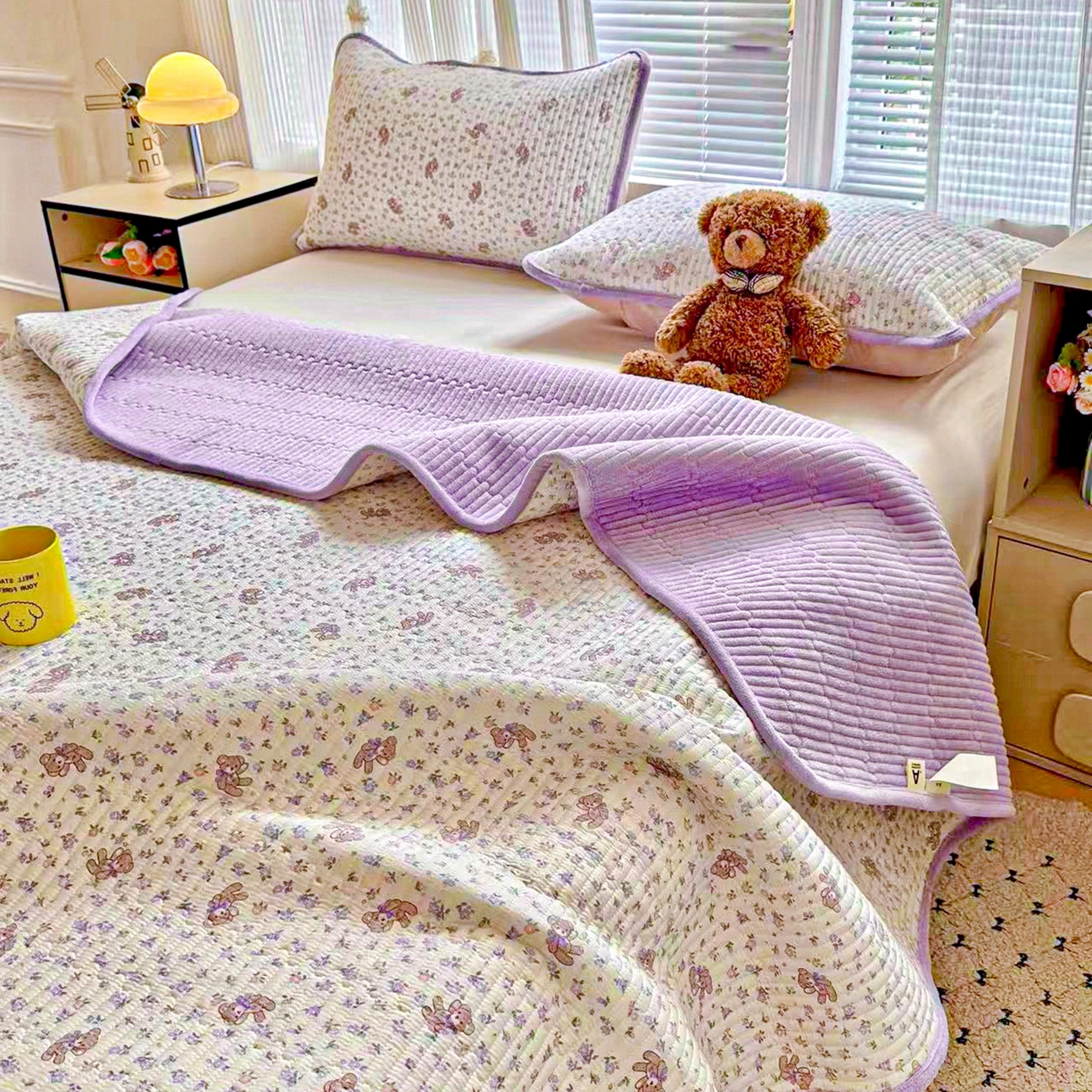 91家纺网 家纺一手货源 找家纺 恒尚居 2026新款纯棉牛奶绒床盖双面两用夹棉床单床垫-秋冬款 四季通用 清茶小熊【A纯棉-B牛奶绒】