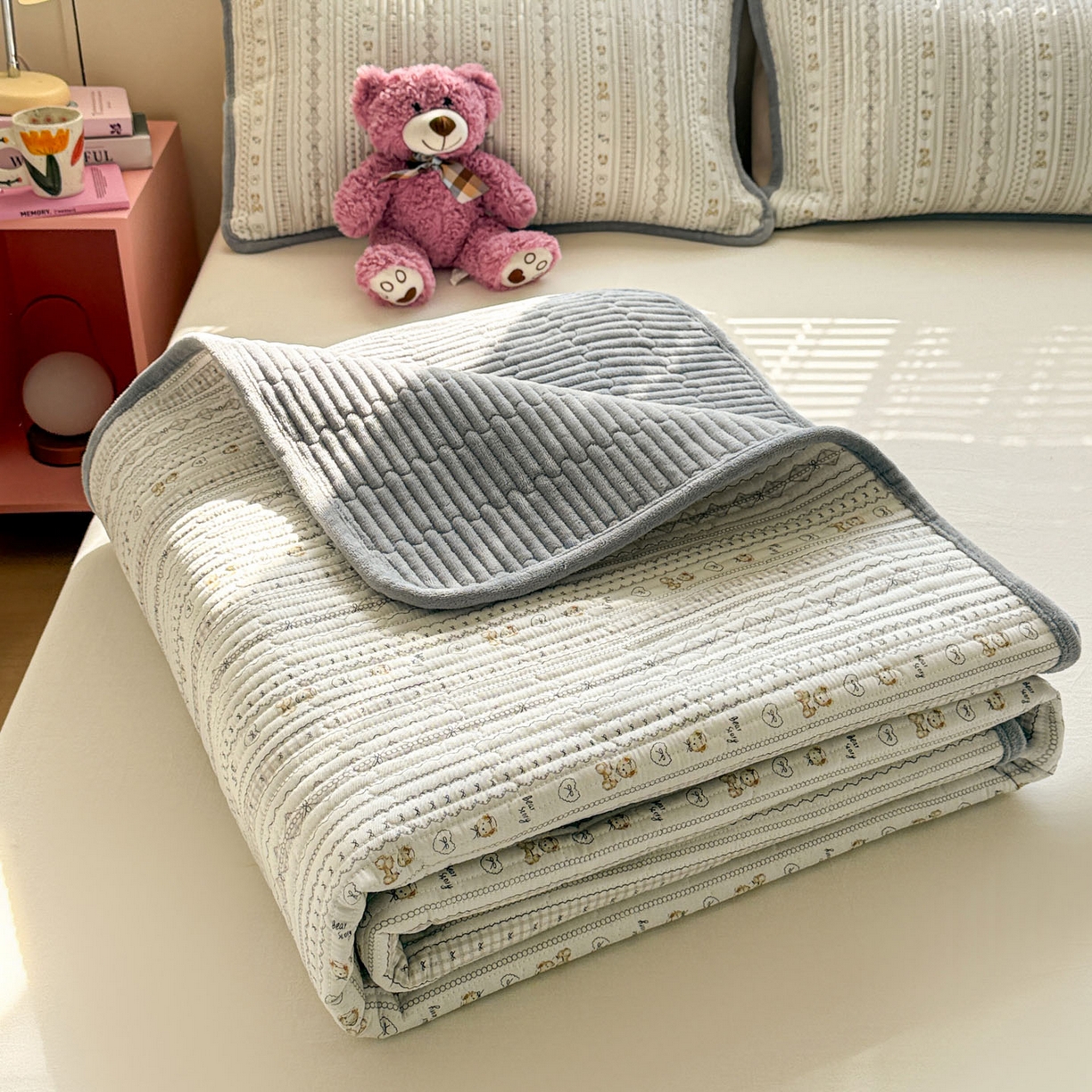 91家纺网 家纺一手货源 找家纺 恒尚居 2026新款纯棉牛奶绒床盖双面两用夹棉床单床垫-秋冬款 四季通用 甜茶学院【A纯棉-B牛奶绒】