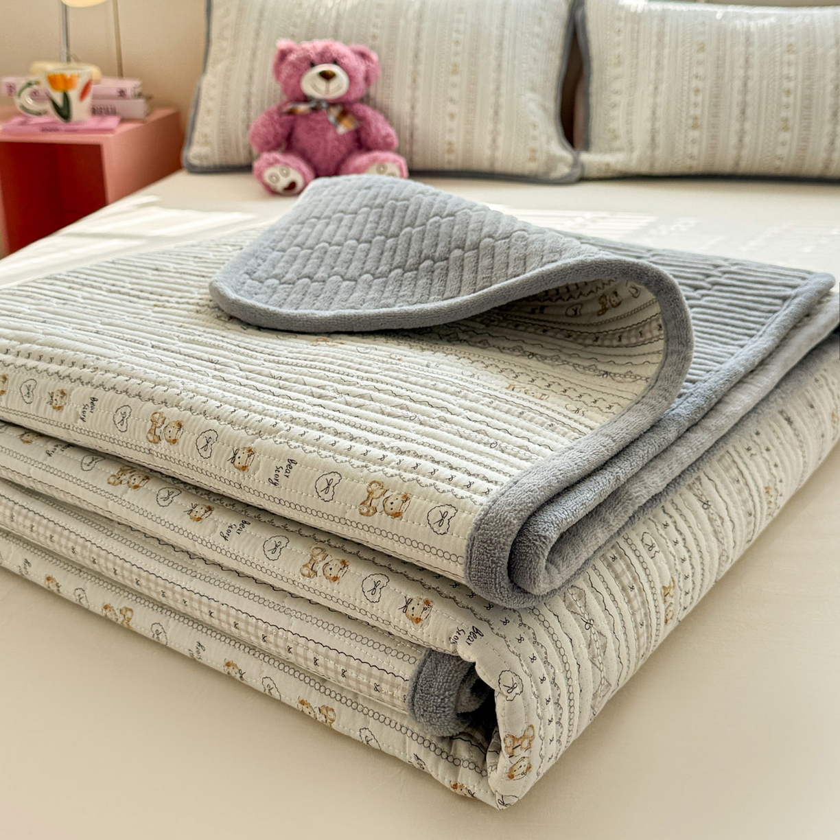 91家纺网 家纺一手货源 找家纺 恒尚居 2026新款纯棉牛奶绒床盖双面两用夹棉床单床垫-秋冬款 四季通用 甜茶学院【A纯棉-B牛奶绒】