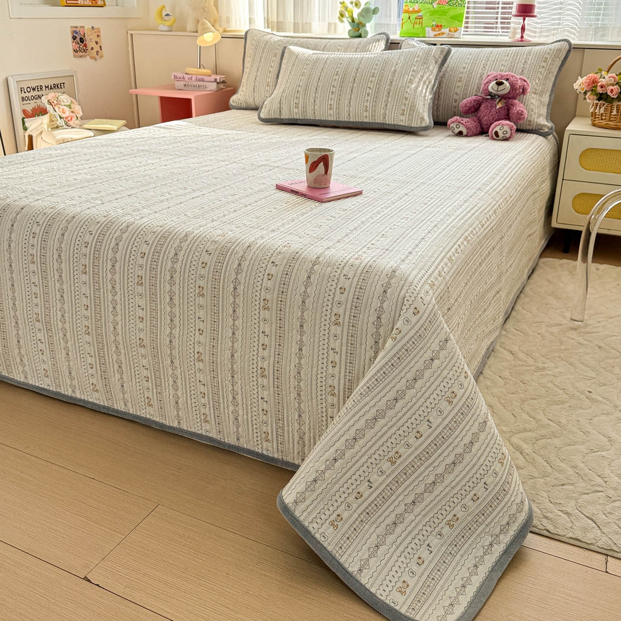 91家纺网 家纺一手货源 找家纺 恒尚居 2026新款纯棉牛奶绒床盖双面两用夹棉床单床垫-秋冬款 四季通用 甜茶学院【A纯棉-B牛奶绒】