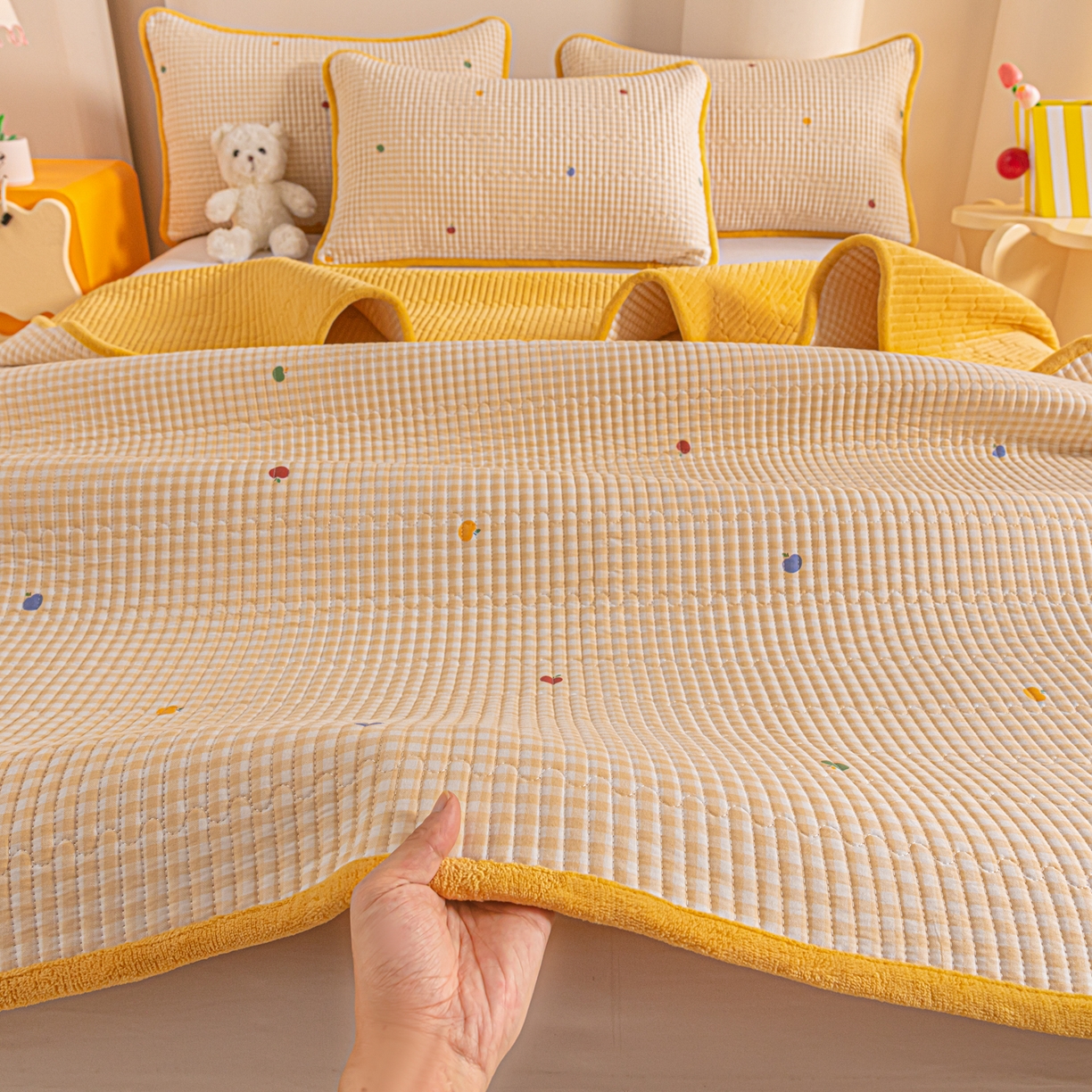 91家纺网 家纺一手货源 找家纺 恒尚居 2026新款纯棉牛奶绒床盖双面两用夹棉床单床垫-秋冬款 四季通用 雨果【A纯棉-B牛奶绒】