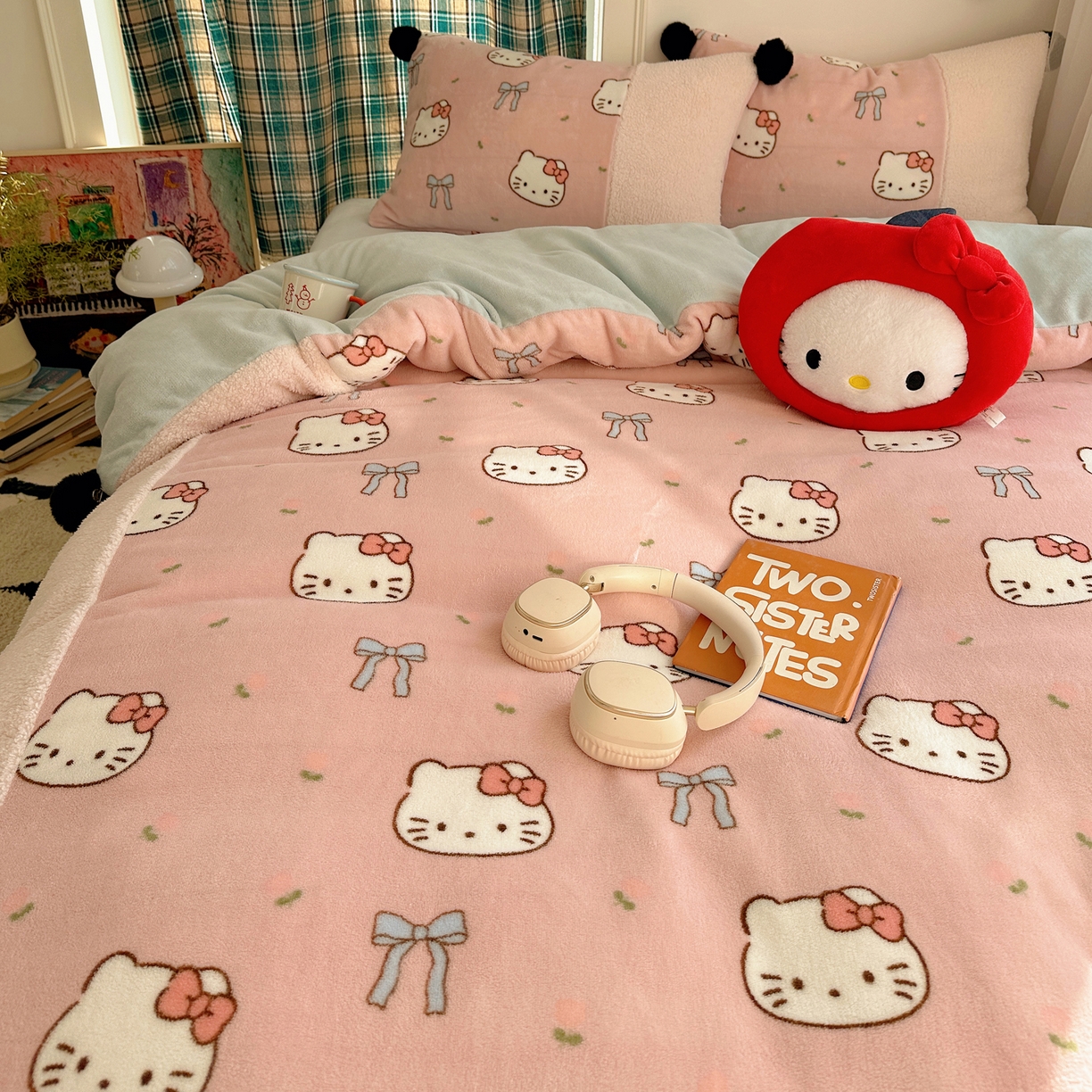 91家纺网 家纺一手货源 找家纺 （总）顾里家纺 2025新款甜风毛球羊羔拼接牛奶绒蝴蝶结花猫系列四件套