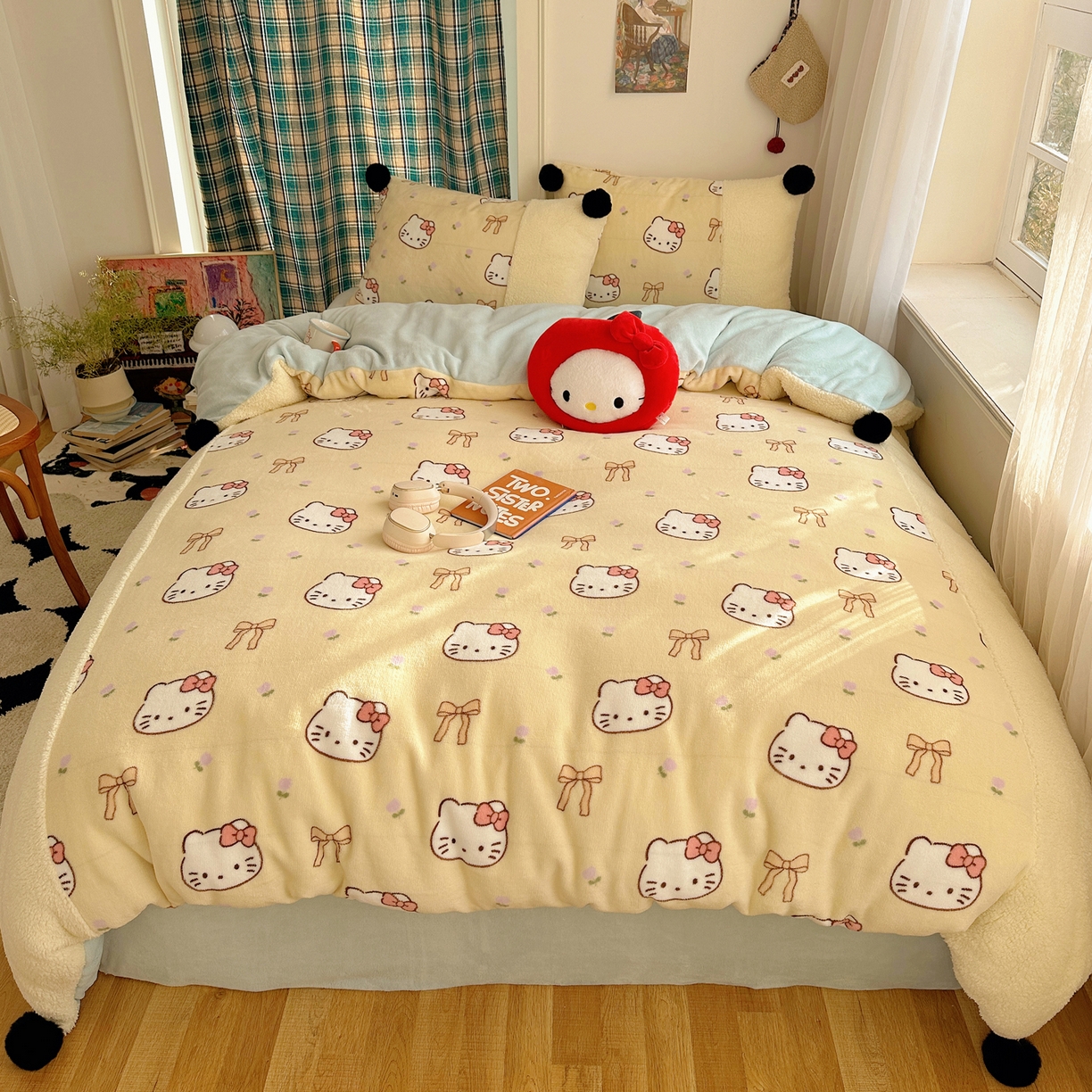 91家纺网 家纺一手货源 找家纺 顾里家纺 2025新款甜风毛球羊羔拼接牛奶绒蝴蝶结花猫系列四件套 花猫黄