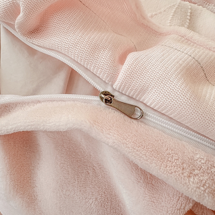 91家纺网 家纺一手货源 找家纺 （总）小主驾到 2025新款高克重雕花牛奶绒花边款床单床盖款四件套