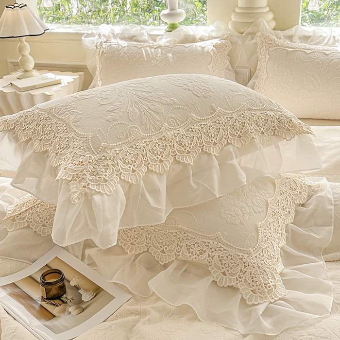91家纺网 家纺一手货源 找家纺 （总）小主驾到 2025新款高克重雕花牛奶绒雪纺蕾丝花边款床单床盖款四件套