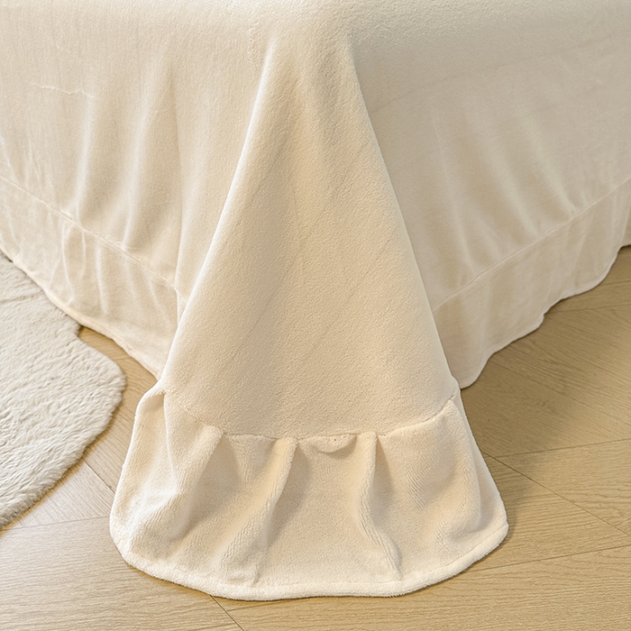 91家纺网 家纺一手货源 找家纺 （总）小主驾到 2025新款高克重雕花牛奶绒雪纺蕾丝花边款床单床盖款四件套