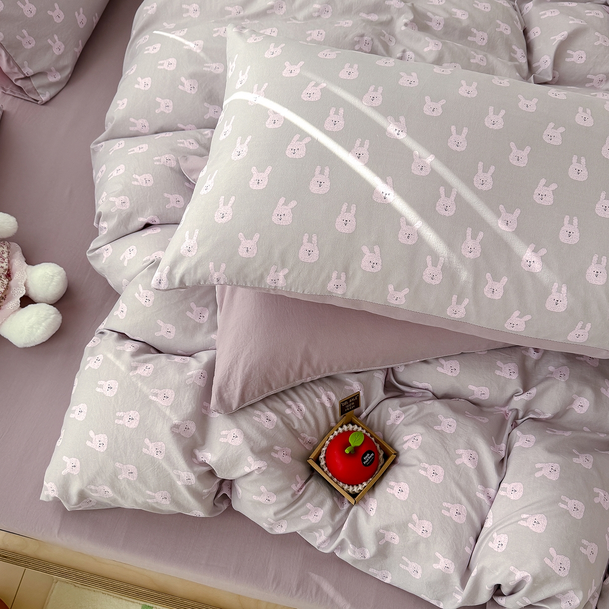 91家纺网 家纺一手货源 找家纺 竹合家纺 2026新款春款A类古法水洗仿棉云感棉小布袋四件套 吉米兔紫