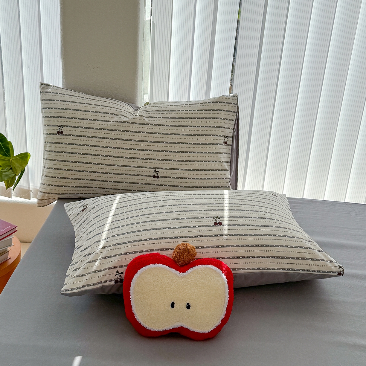 91家纺网 家纺一手货源 找家纺 竹合家纺 2026新款春款A类古法水洗仿棉云感棉小布袋四件套 灰条樱桃