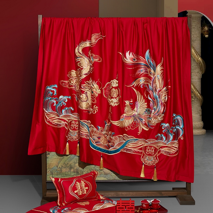 91家纺网 家纺一手货源 找家纺 布乐意 2025新款全棉长绒棉贡缎提花全工艺喷气重工新中式绣花大红婚庆四件套多件套直播 龙凤良缘