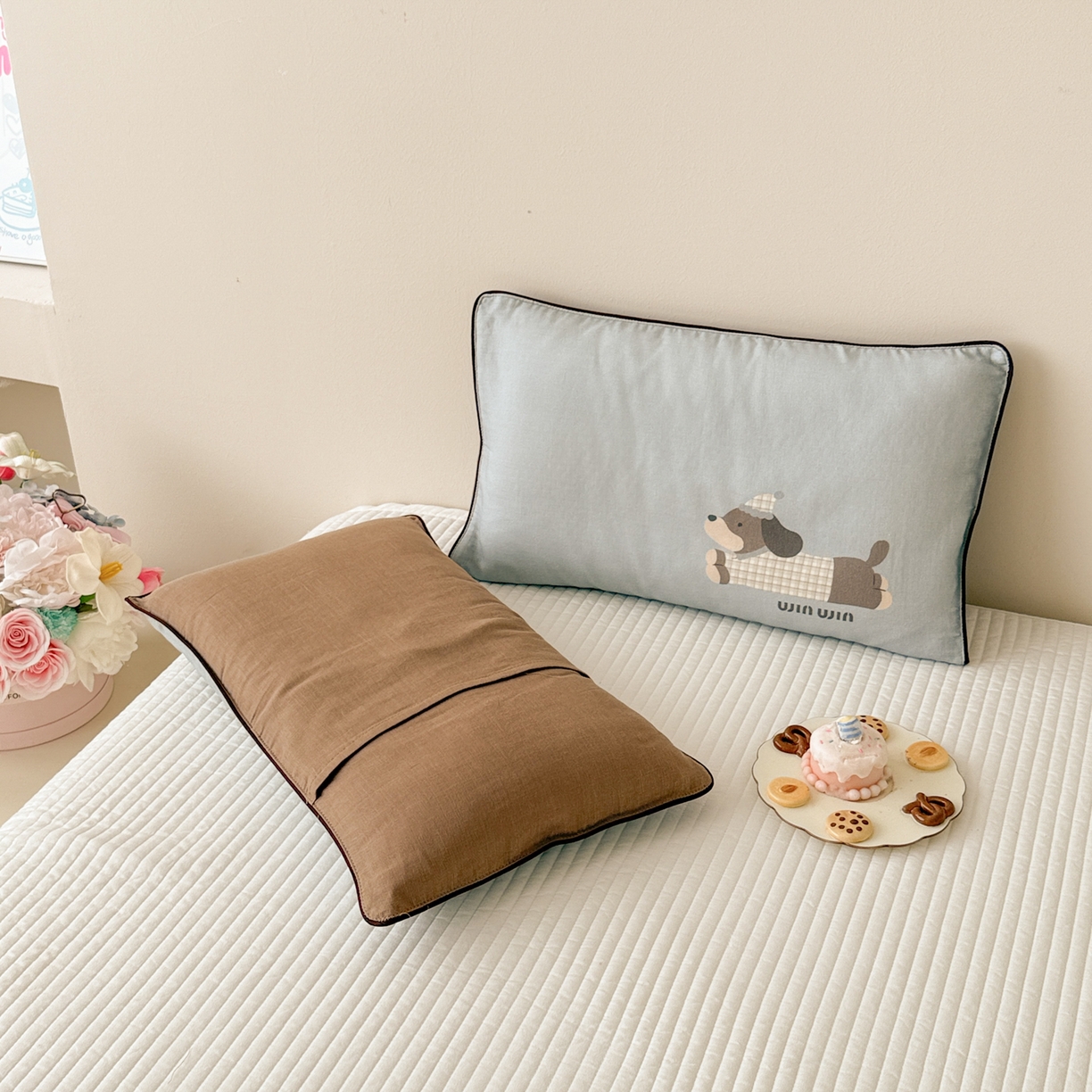 91家纺网 家纺一手货源 找家纺 呗旺鹿 2025新款A类全棉双层纱单枕套儿童枕头套 奔跑的腊肠狗