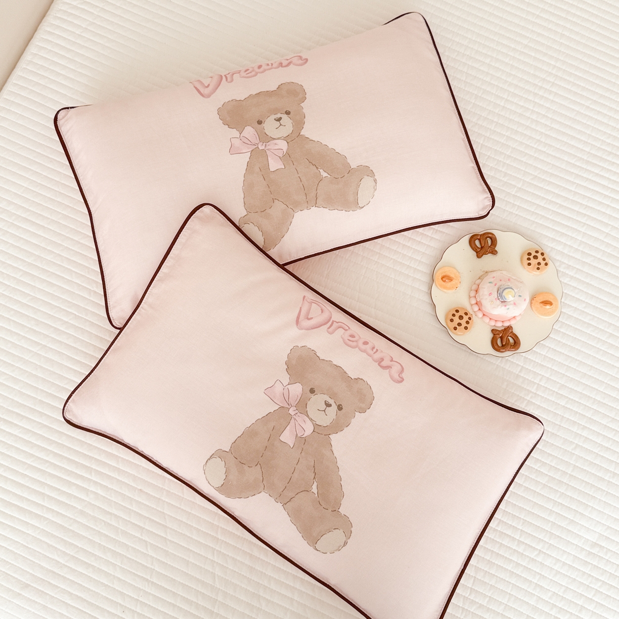 91家纺网 家纺一手货源 找家纺 呗旺鹿 2025新款A类全棉双层纱单枕套儿童枕头套 蝴蝶结小熊