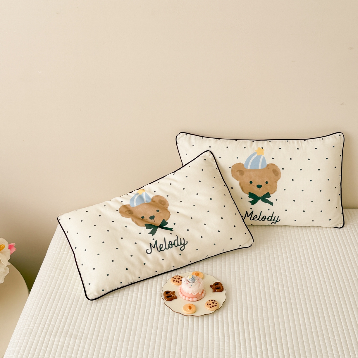 91家纺网 家纺一手货源 找家纺 呗旺鹿 2025新款A类全棉双层纱单枕套儿童枕头套 帽子小熊