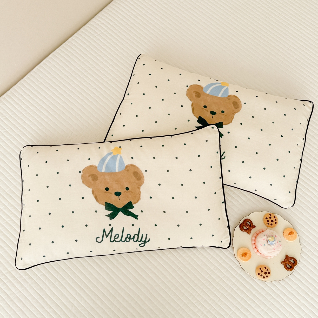 91家纺网 家纺一手货源 找家纺 呗旺鹿 2025新款A类全棉双层纱单枕套儿童枕头套 帽子小熊