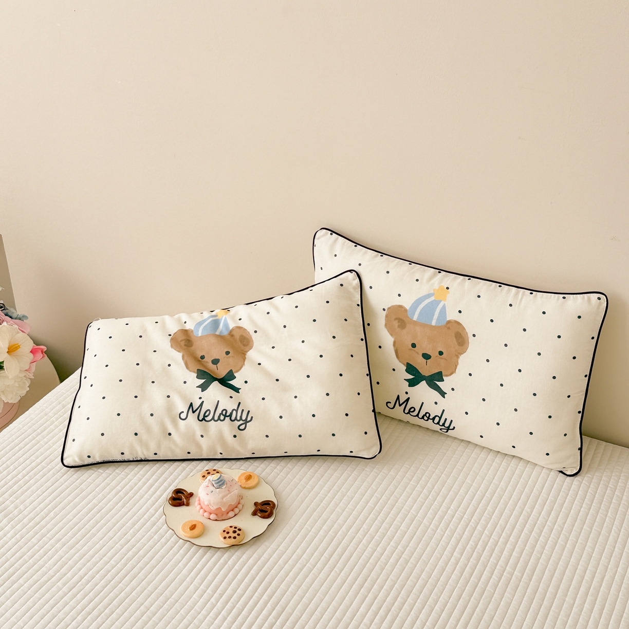 91家纺网 家纺一手货源 找家纺 呗旺鹿 2025新款A类全棉双层纱单枕套儿童枕头套 帽子小熊