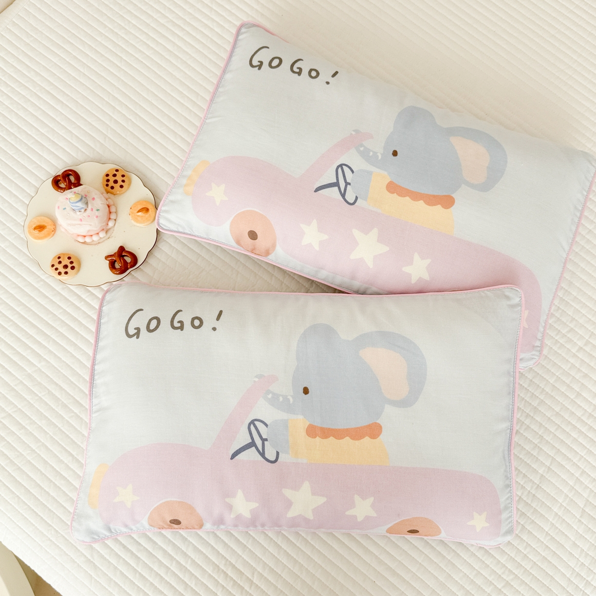 91家纺网 家纺一手货源 找家纺 呗旺鹿 2025新款A类全棉双层纱单枕套儿童枕头套 汽车小象