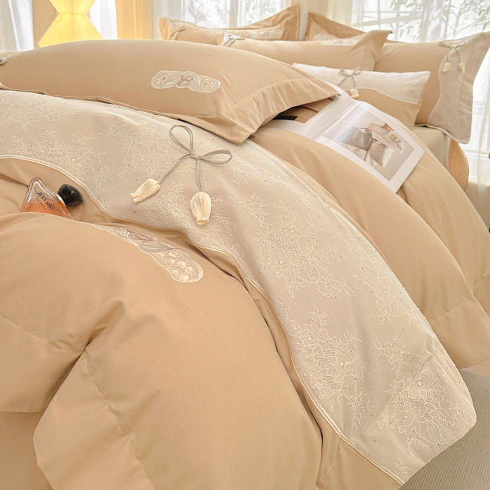 91家纺网 家纺一手货源 找家纺 （总）祺瑞佳家纺 2025新品100%棉全棉加厚磨毛全棉刺绣绣花蕾丝法式四件套-郁金物语（标准券后不得低于298元，大号券后不得低于318元）