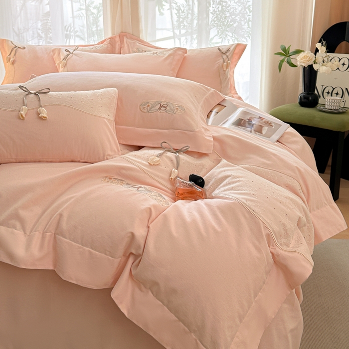 91家纺网 家纺一手货源 找家纺 （总）祺瑞佳家纺 2025新品100%棉全棉加厚磨毛全棉刺绣绣花蕾丝法式四件套-郁金物语（标准券后不得低于298元，大号券后不得低于318元）