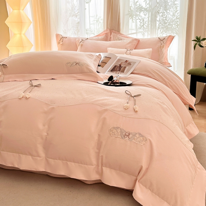 91家纺网 家纺一手货源 找家纺 （总）祺瑞佳家纺 2025新品100%棉全棉加厚磨毛全棉刺绣绣花蕾丝法式四件套-郁金物语（标准券后不得低于298元，大号券后不得低于318元）