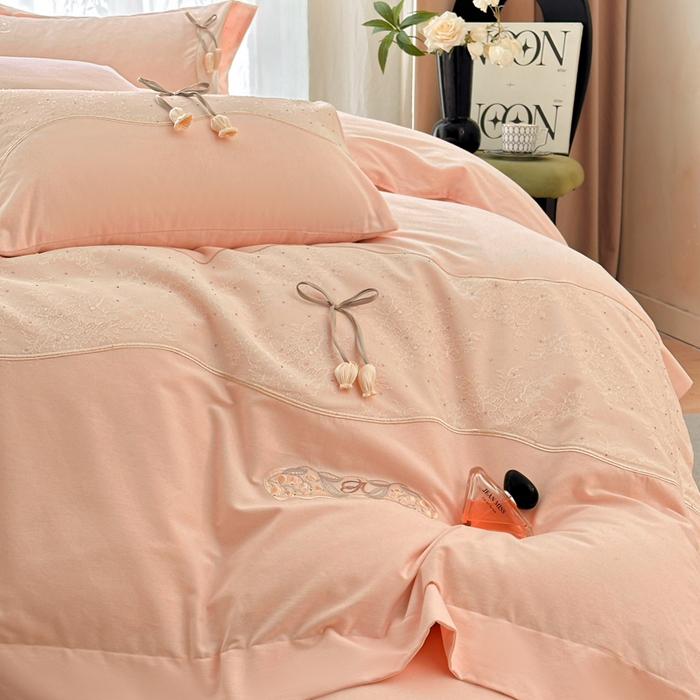 91家纺网 家纺一手货源 找家纺 （总）祺瑞佳家纺 2025新品100%棉全棉加厚磨毛全棉刺绣绣花蕾丝法式四件套-郁金物语（标准券后不得低于298元，大号券后不得低于318元）