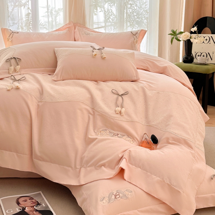 91家纺网 家纺一手货源 找家纺 （总）祺瑞佳家纺 2025新品100%棉全棉加厚磨毛全棉刺绣绣花蕾丝法式四件套-郁金物语（标准券后不得低于298元，大号券后不得低于318元）