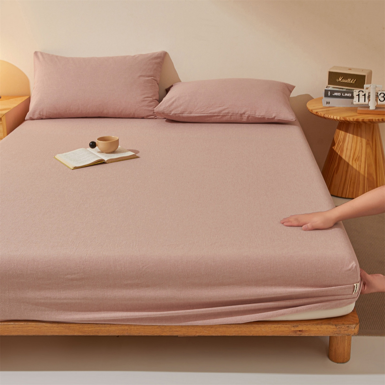 91家纺网 家纺一手货源 找家纺 优眠坊 2026新款全棉色织水洗纯色条格纯棉单层床笠床垫保护套 拾忆-梅粉