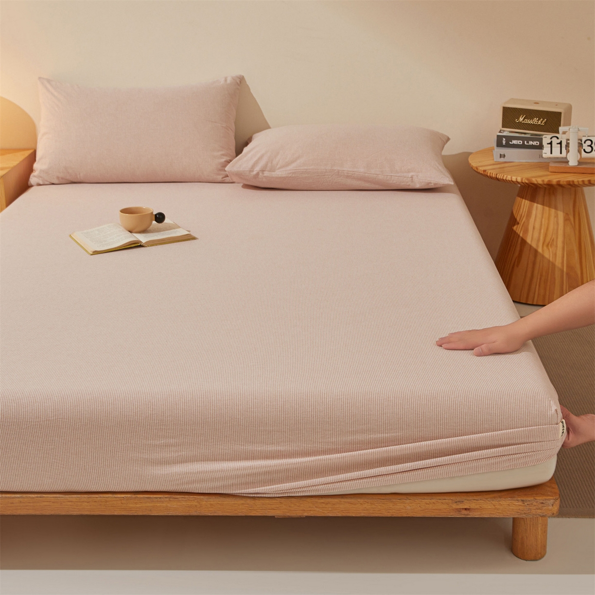 91家纺网 家纺一手货源 找家纺 优眠坊 2026新款全棉色织水洗纯色条格纯棉单层床笠床垫保护套 拾忆-条纹粉