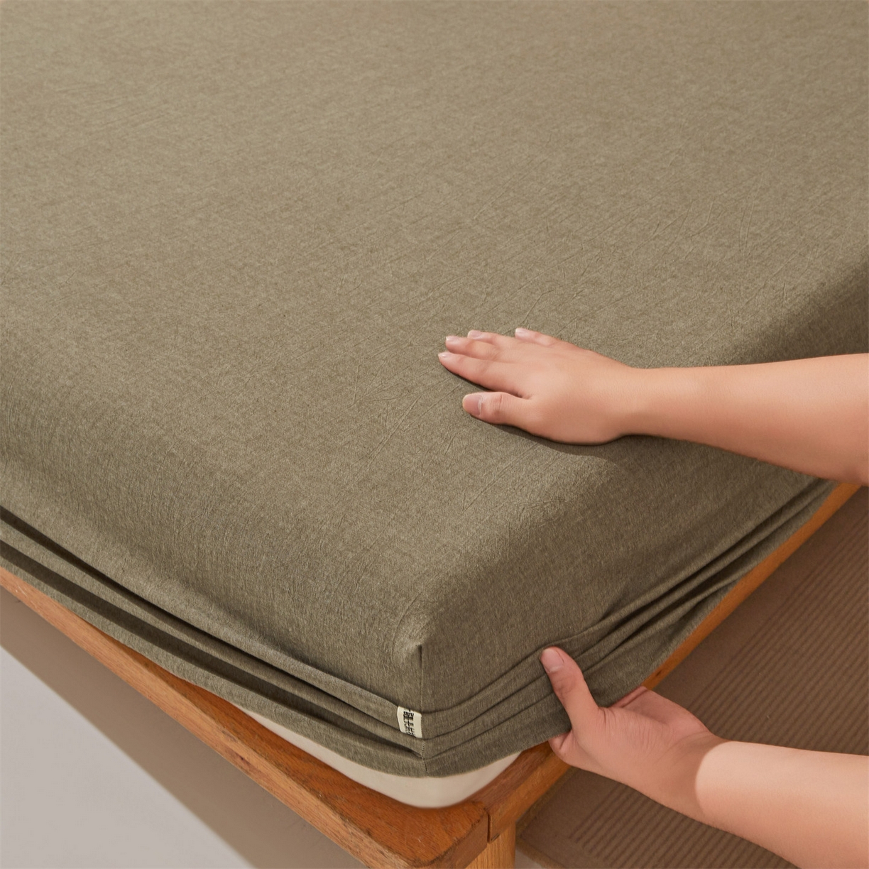 91家纺网 家纺一手货源 找家纺 优眠坊 2026新款全棉色织水洗纯色条格纯棉单层床笠床垫保护套 拾忆-棕色