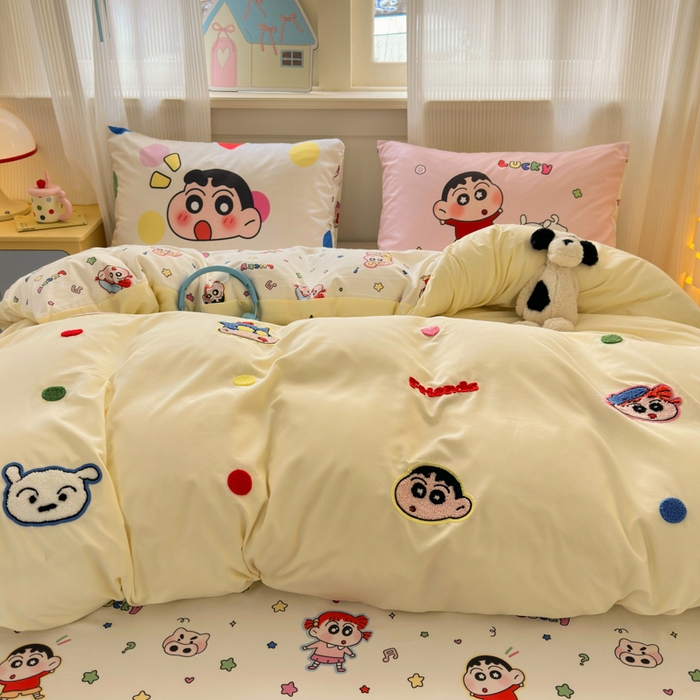 91家纺网 家纺一手货源 找家纺 三元色 2025新款云朵棉毛巾绣小新系列四件套 彩色波点小新