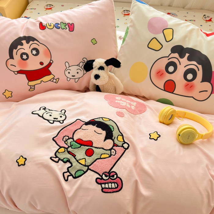 91家纺网 家纺一手货源 找家纺 （总）三元色 2025新款云朵棉毛巾绣小新系列四件套