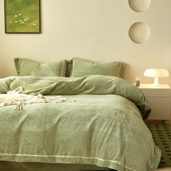 91家纺网 家纺一手货源 找家纺 佑先生 2025新款高克重加厚仿兔毛绒四件套 兔毛绒加厚四件套-苍霞绿