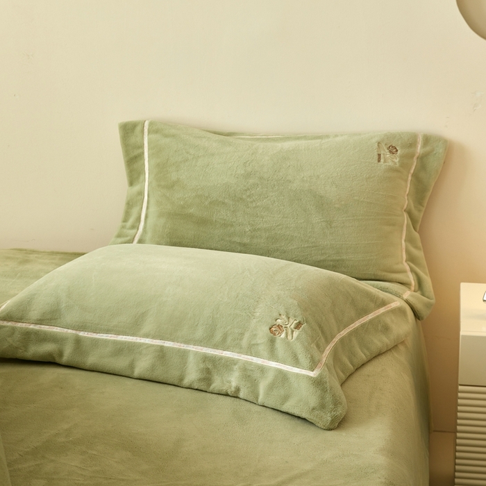 91家纺网 家纺一手货源 找家纺 佑先生 2025新款高克重加厚仿兔毛绒四件套 兔毛绒加厚四件套-苍霞绿