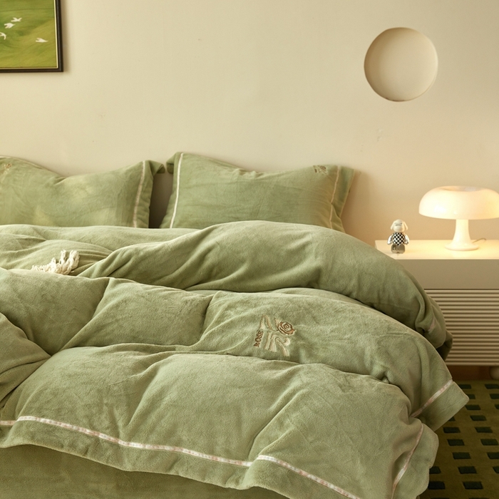 91家纺网 家纺一手货源 找家纺 佑先生 2025新款高克重加厚仿兔毛绒四件套 兔毛绒加厚四件套-苍霞绿