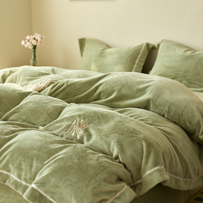 91家纺网 家纺一手货源 找家纺 佑先生 2025新款高克重加厚仿兔毛绒四件套 兔毛绒加厚四件套-苍霞绿