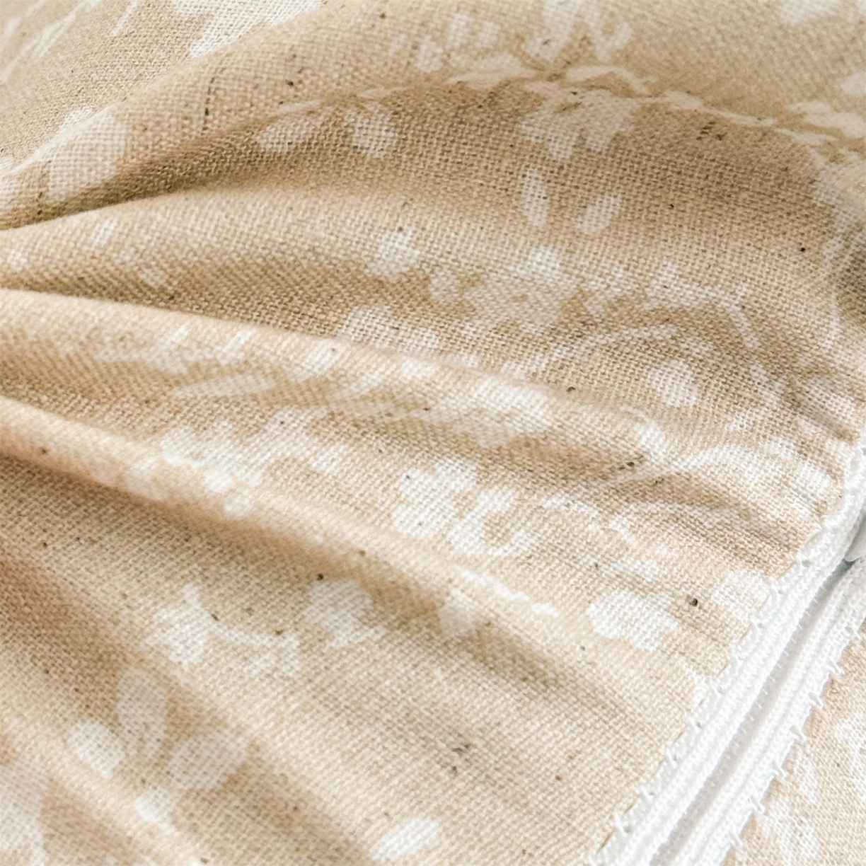 91家纺网 家纺一手货源 找家纺 （总）麦肯锡 2025新款棉麻三角荞麦枕