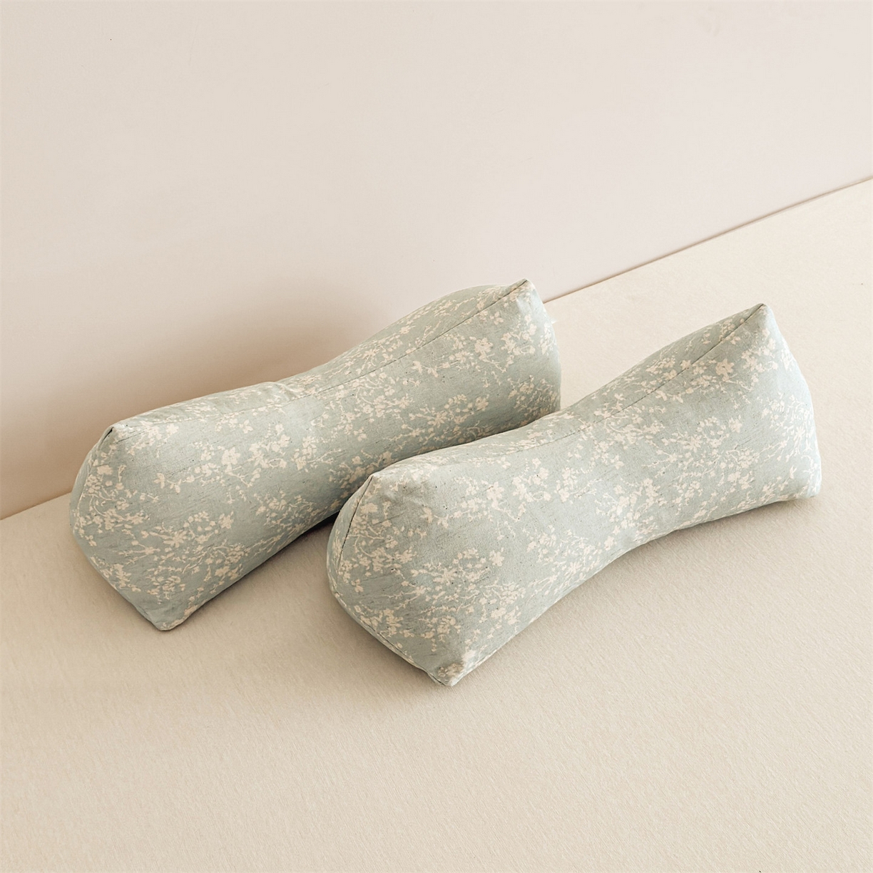 91家纺网 家纺一手货源 找家纺 麦肯锡 2025新款棉麻三角荞麦枕 半夏浅蓝