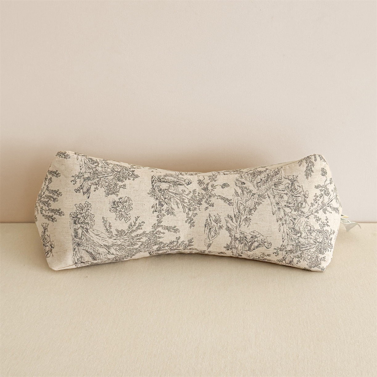 91家纺网 家纺一手货源 找家纺 麦肯锡 2025新款棉麻三角荞麦枕 梦想庄园灰