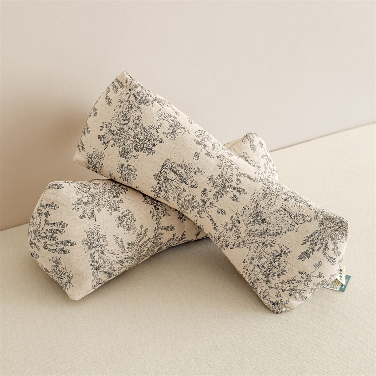 91家纺网 家纺一手货源 找家纺 麦肯锡 2025新款棉麻三角荞麦枕 梦想庄园灰