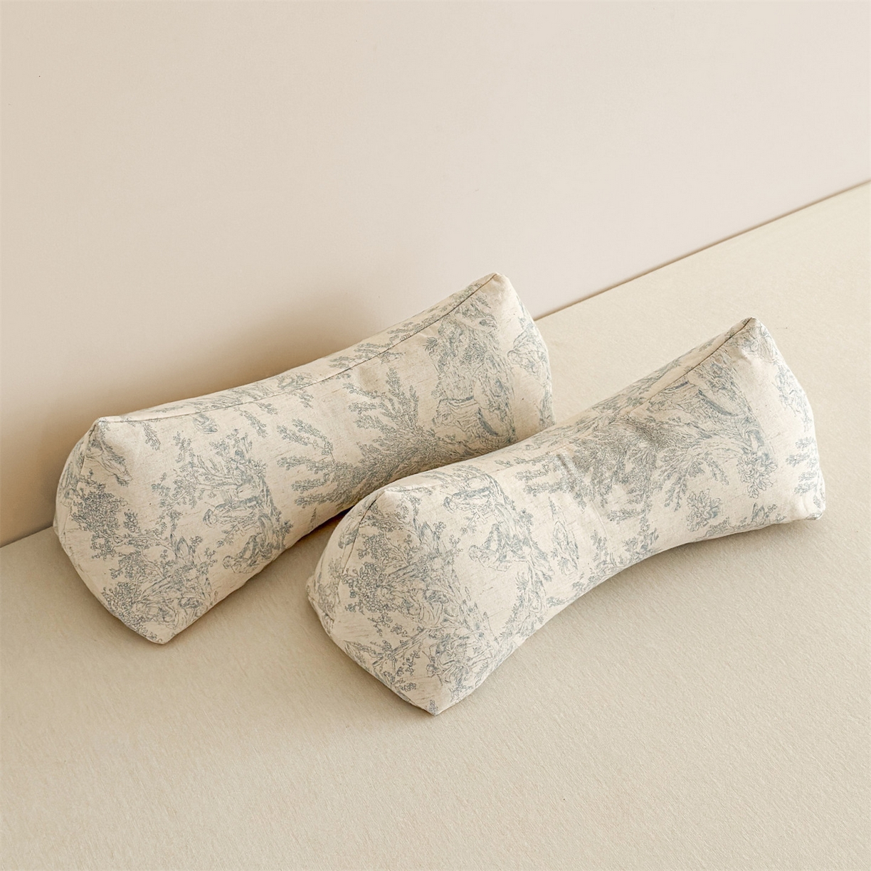 91家纺网 家纺一手货源 找家纺 麦肯锡 2025新款棉麻三角荞麦枕 梦想庄园蓝