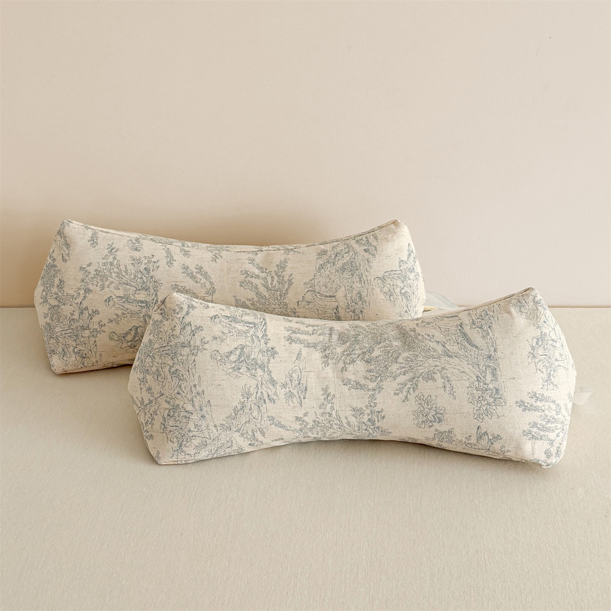 91家纺网 家纺一手货源 找家纺 麦肯锡 2025新款棉麻三角荞麦枕 梦想庄园蓝