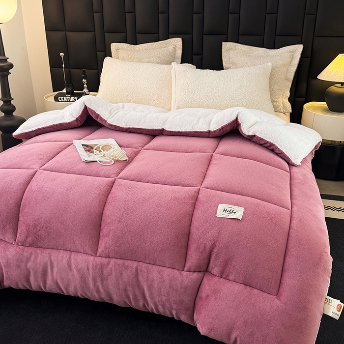 91家纺网 家纺一手货源 找家纺 天瑜家纺 2026新款180克牛奶绒羊羔绒冬被外贸被子电商跨境冬被被子被芯 豆沙白