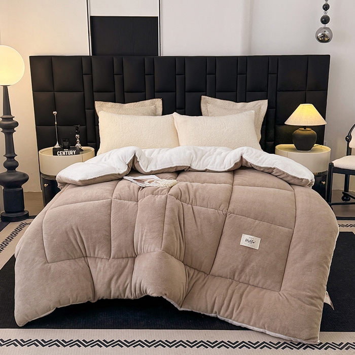 91家纺网 家纺一手货源 找家纺 天瑜家纺 2026新款180克牛奶绒羊羔绒冬被外贸被子电商跨境冬被被子被芯 浅驼白