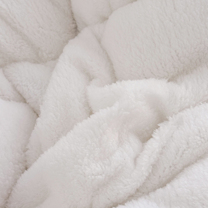 91家纺网 家纺一手货源 找家纺 天瑜家纺 2026新款180克牛奶绒羊羔绒冬被外贸被子电商跨境冬被被子被芯 浅驼白