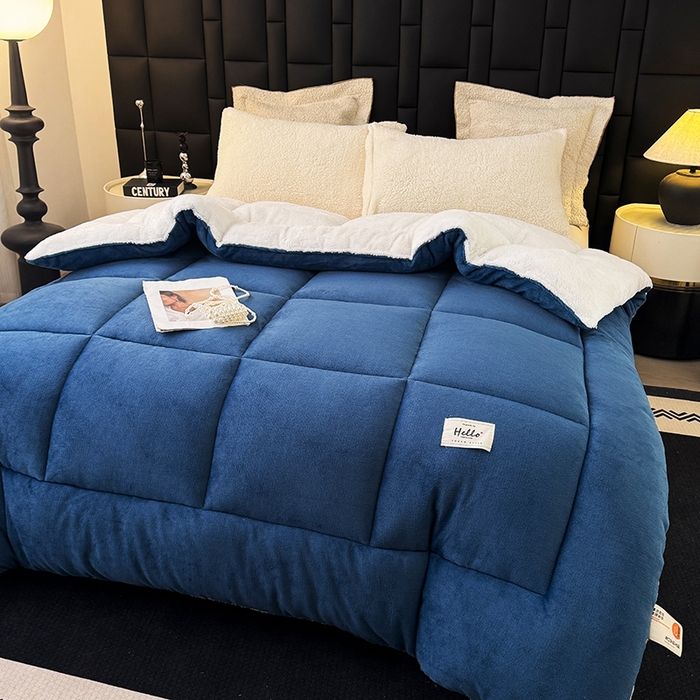 91家纺网 家纺一手货源 找家纺 天瑜家纺 2026新款180克牛奶绒羊羔绒冬被外贸被子电商跨境冬被被子被芯 蓝白